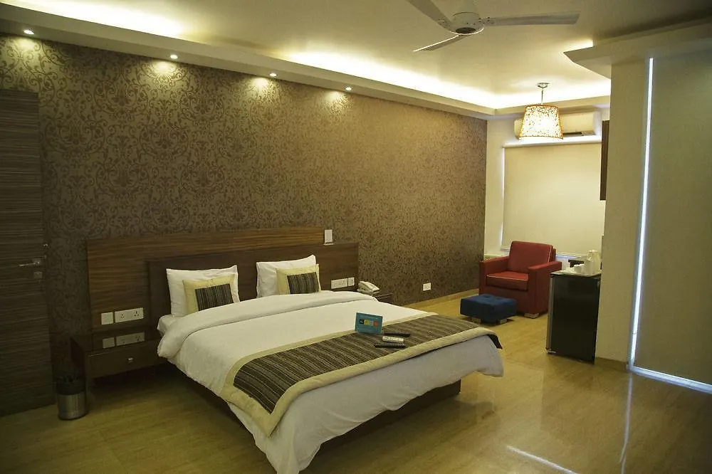 Отель Fabhotel Phase 4 Galleria Гургаон